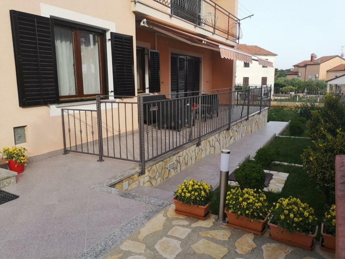 Stela Apartman