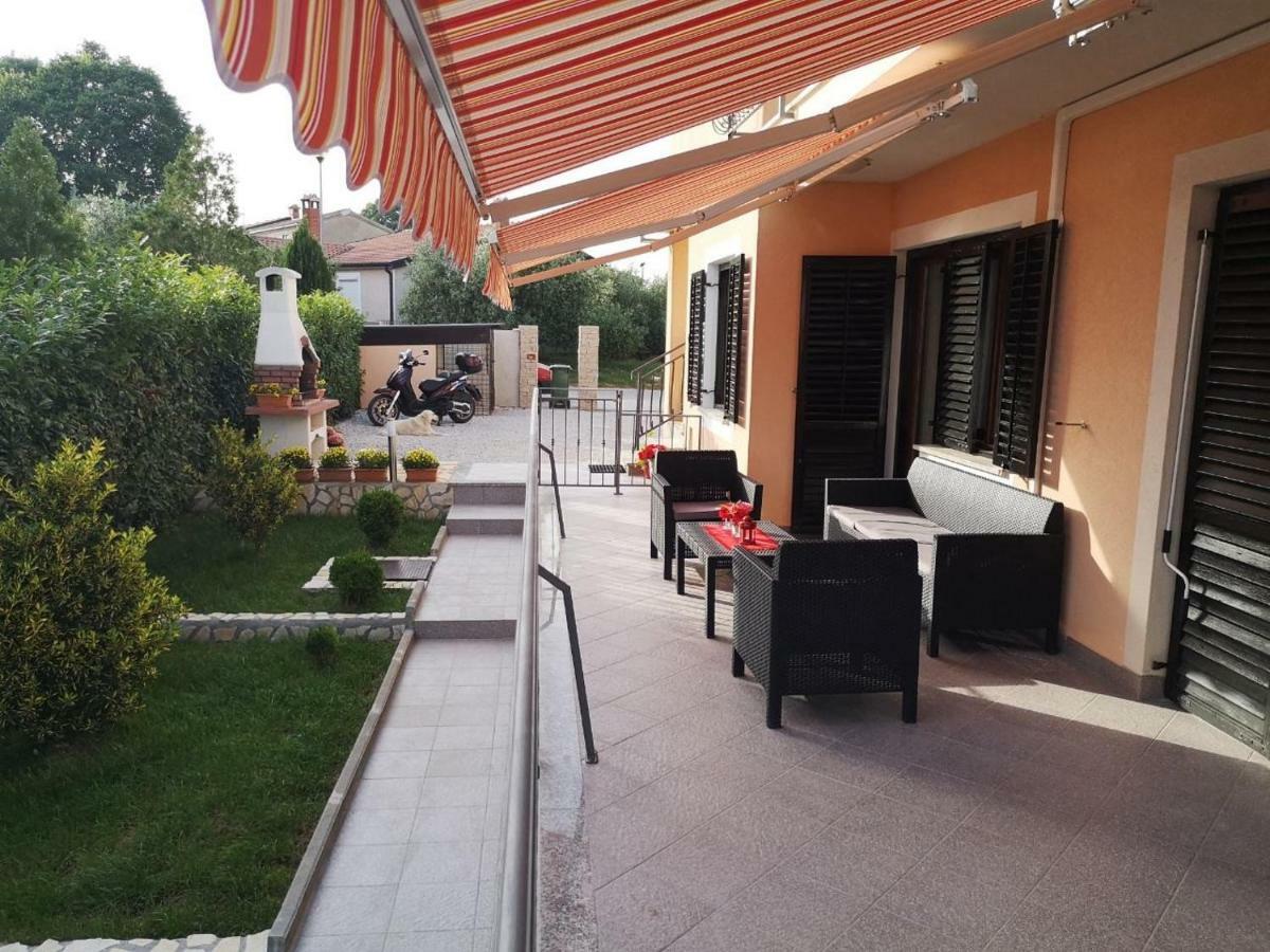 Stela Apartman *